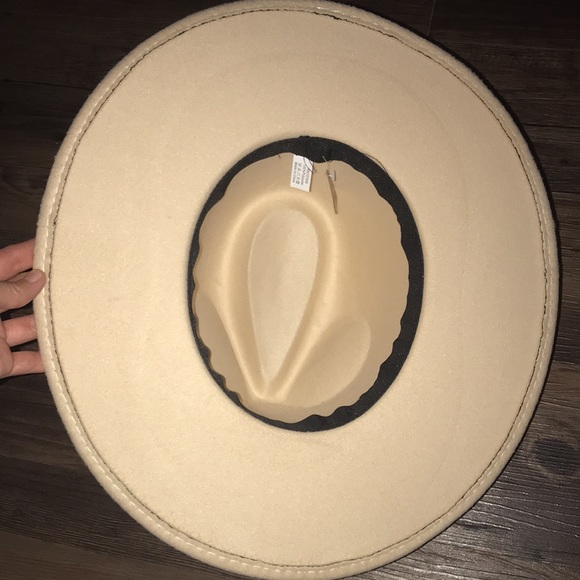 SOLD🍁NWT Ivory Wide Brim Fedora Hat🍂 - Picture 8 of 9